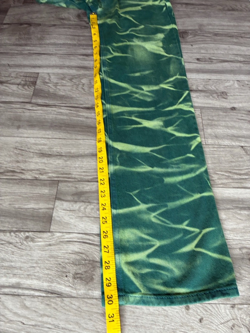Jaded London Green Abstract
Swirl Jeans Y2K Streetwear
Boyfriend Fit. Size W24. - Picture 7 of 16